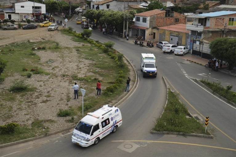 Minstens 36 gewonden bij explosie bomauto op militaire basis in Colombia