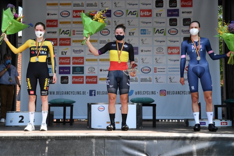 Lotte Kopecky wint voor het derde jaar op rij het BK tijdrijden bij de vrouwen