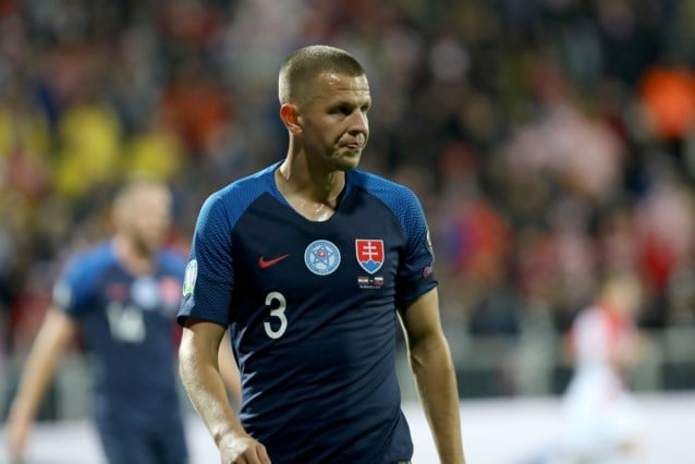 EK LIVE. Twee coronagevallen bij Slovakije, Engeland vraagt fans “respect te tonen”