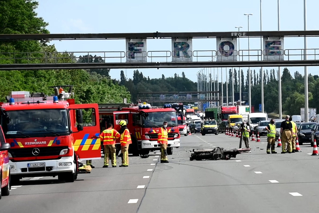 Dode En Meerdere Zwaargewonden Bij Ongeval Op E19: Twee Uur Aanschuiven ...