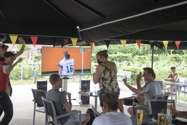 Vijftigtal supporters zien Duivels winnen bij eetcafé Blikveld