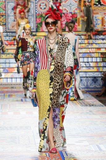 SHOPPING. De kaftan is hip deze zomer, en zo draag jij hem in stijl – en binnen budget