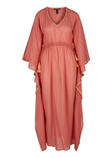 SHOPPING. De kaftan is hip deze zomer, en zo draag jij hem in stijl – en binnen budget