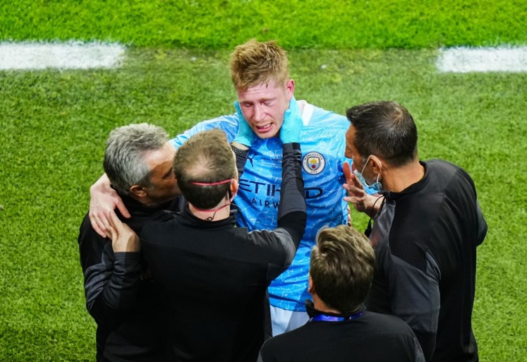 Kevin De Bruyne moet nog enkele maanden verder met gevoelloos gezicht na neus- en oogkasbreuk