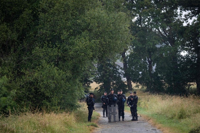 Illegale rave in Frankrijk eindigt in chaos: vijf mannen opgepakt, jongeman verliest hand