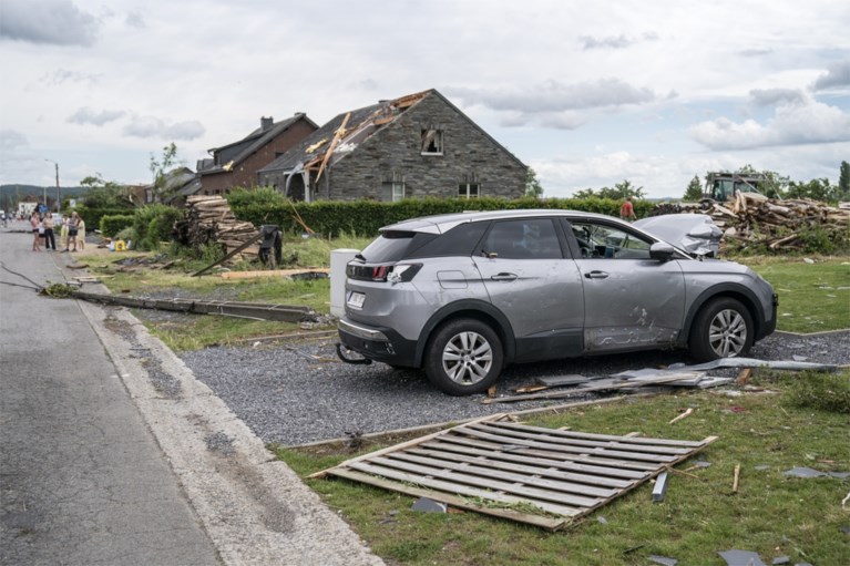 IN BEELD. Tornado veroorzaakt veel schade in Wallonië