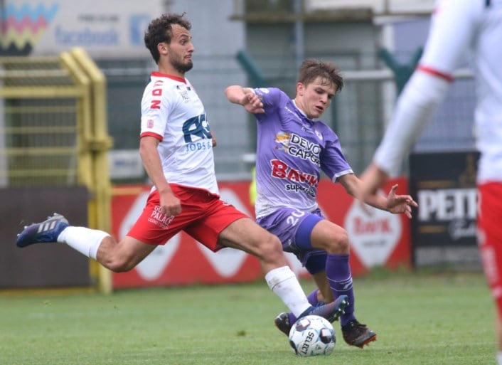 Oostende trapt voorbereiding (in retro truitjes) af met 0-10 overwinning, ook Kortrijk wint