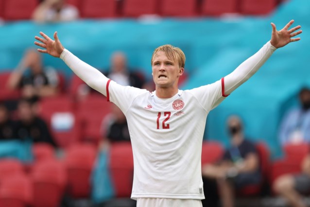 Denemarken plaatst zich na overtuigende zege tegen Wales voor kwartfinale, Dolberg de held met twee goals
