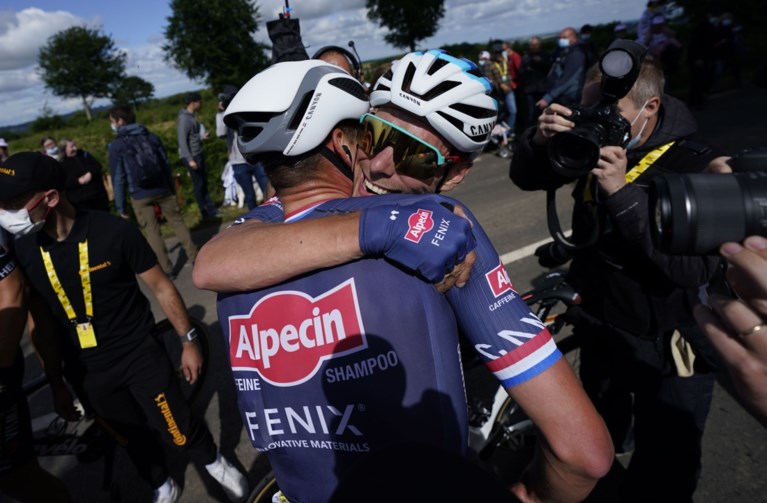 Julian Alaphilippe zoekt geen excuses, ploegmaten vol lof over Mathieu van der Poel: “Overstijgt alles wat ik in mijn eerste Tour deed”