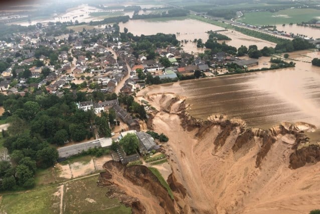 Apocalyptische beelden van aardverschuiving in Duitsland: huizen weggespoeld, vrees voor meerdere doden