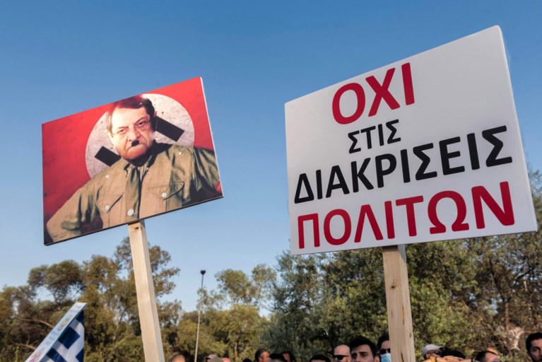 Protest tegen coronamaatregelen in Cyprus, televisiezender aangevallen