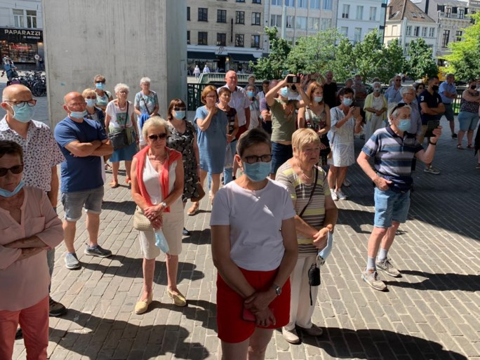Stilte en sirenes: Gentse brandweer en politie eren slachtoffers van overstromingen