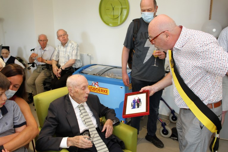 Oorlogsveteraan viert honderdste verjaardag