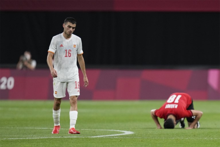 El torneo olímpico de fútbol comienza de repente: Francia a pesar de que su atacante pierde el culto, las estrellas españolas no logran ganar