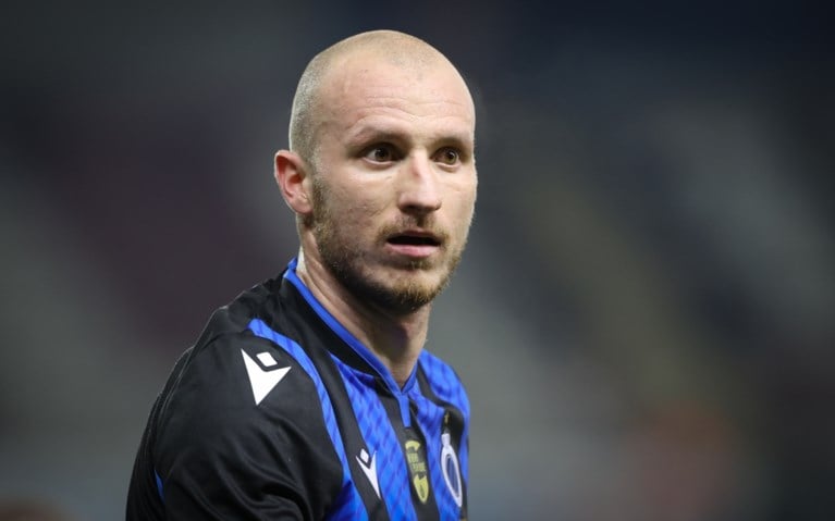 Two birds with one stone: Stanley N'Soki and Tibo Persyn take medical tests at Club Brugge