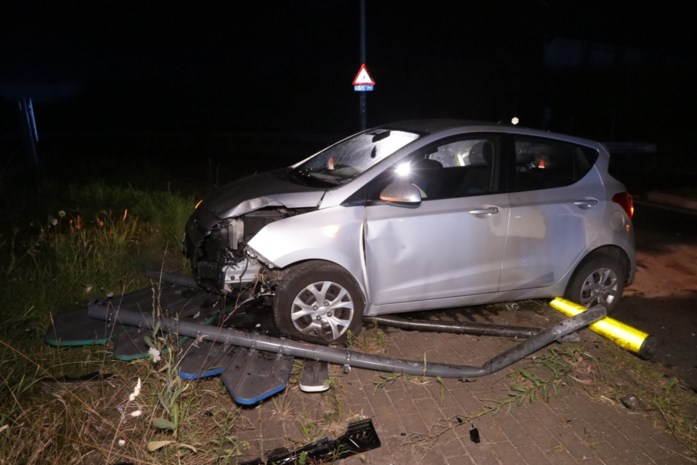 Ben omar (knie) en de koning (adductoren) spelen niet, van rumst (voet) is zeer onzeker. Overlijdens Sint-Gillis-Waas : Jonge vrouwen rijden auto stuk op rotonde (Sint-Gillis ...