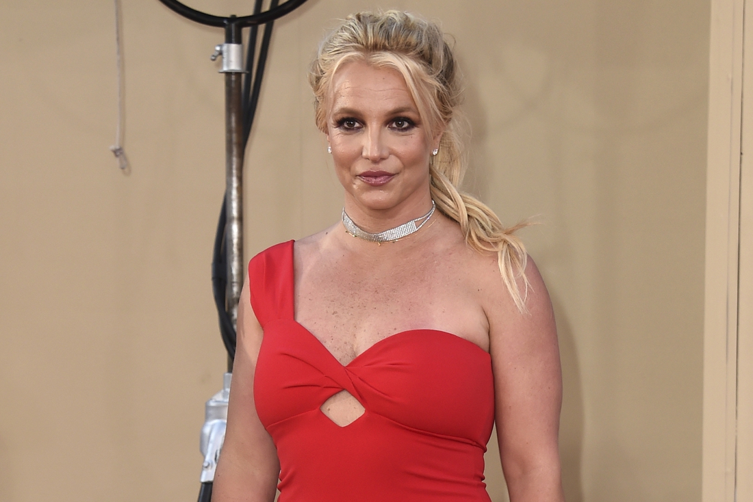 Fans worried after topless photo of Britney Spears