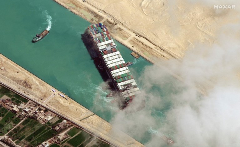 Containerschip Ever Given komt donderdag aan in Rotterdam
