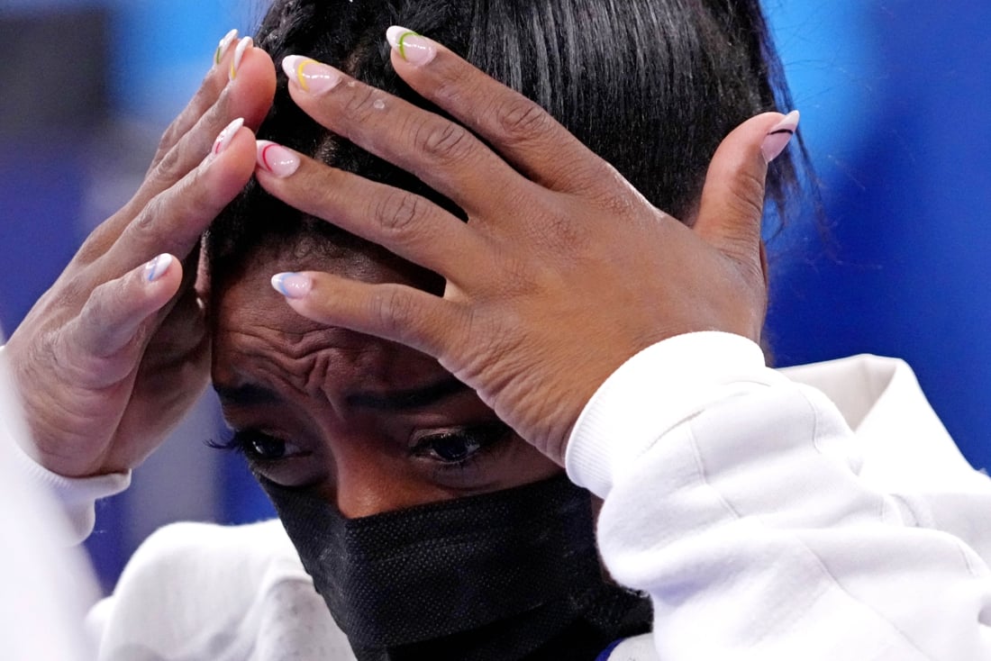 Kritiek op Sporza-commentator na commentaar over mentale gezondheid van Simone Biles