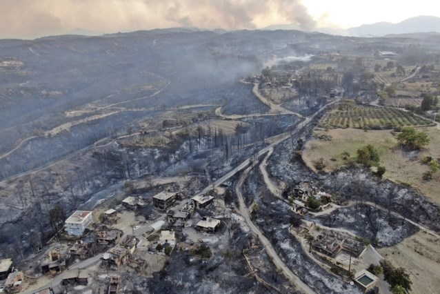 Verschillende doden bij bosbranden in Turkije - Het Nieuwsblad