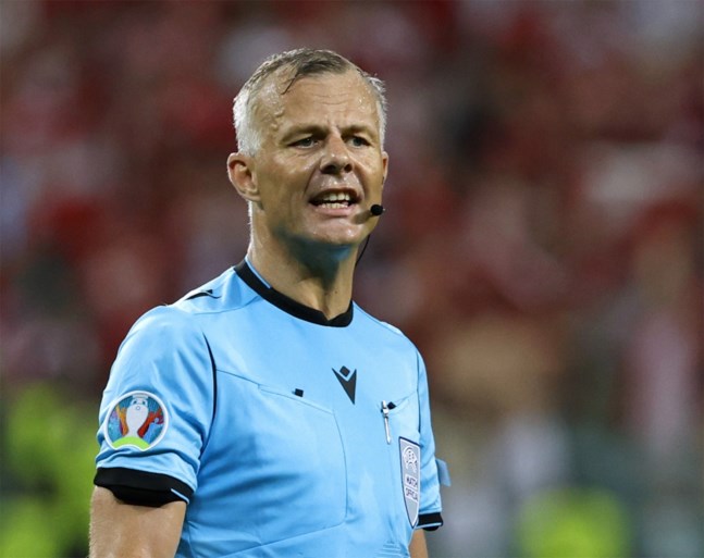 Topscheidsrechter Björn Kuipers stopt ermee: “Geen mooier moment om te stoppen dan na EK-finale”