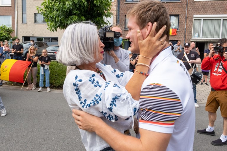 Matthias Casse overdonderd door ontvangst in zijn Hemiksem: “Maandje rusten nu en dan voorbereiden op Parijs”