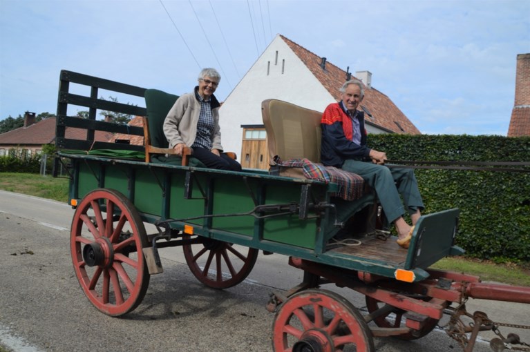 Drie dagen paardengeluk op houten wielen met ijzeren beslag