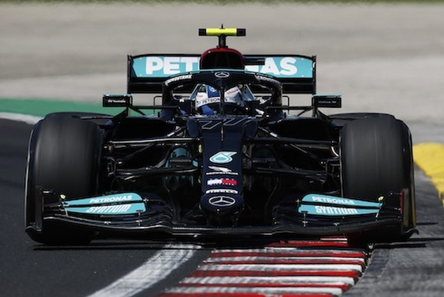 Mercedes bovenaan tweede oefensessie GP van Hongarije ...