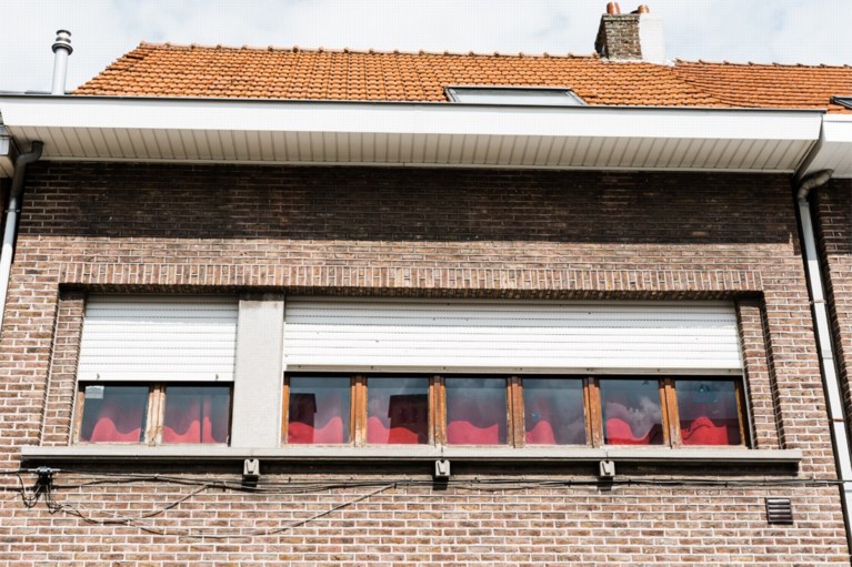 Seksclub moet drie weken sluiten omdat sekswerksters zich niet aan de regels houden