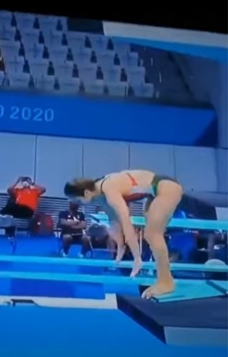 Sprong van Canadese valt letterlijk in het water en zorgt voor zeldzame nulscore: “Deze wedstrijd zal mij niet kraken”
