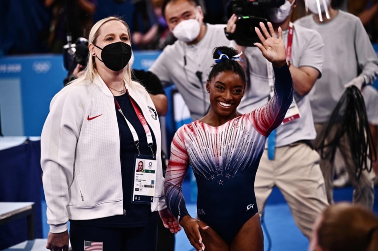 Return levert Simone Biles luid applaus en bronzen medaille op: “Zal deze medaille lange tijd koesteren”