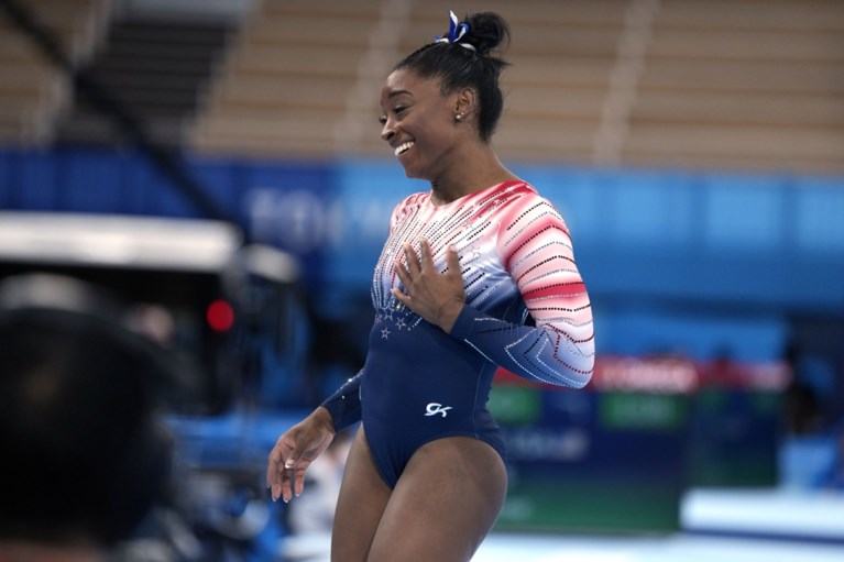 Return levert Simone Biles luid applaus en bronzen medaille op: “Zal deze medaille lange tijd koesteren”