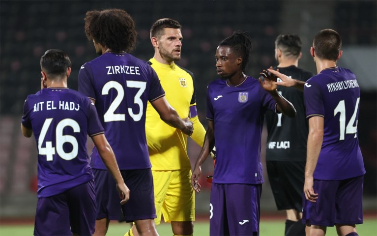 Lior Refaelov dirigeert Anderlecht met goal en twee assists naar overwinning tegen Laçi