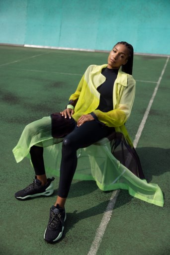Nafi Thiam schittert in het goud en in het … paars!