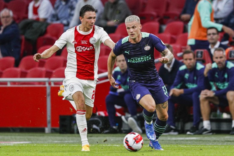 PSV vernedert Ajax en wint Johan Cruijf Schaal dankzij doelpunt van jonge Belg Yorbe Vertessen