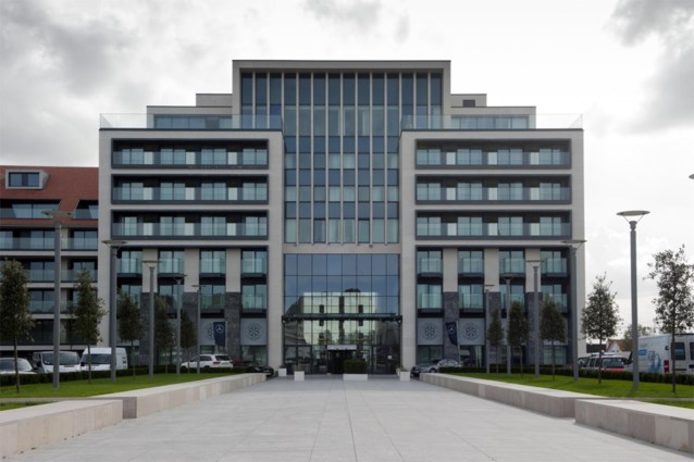 Coucke en Versluys kopen bekend hotel 'La Réserve' in ...
