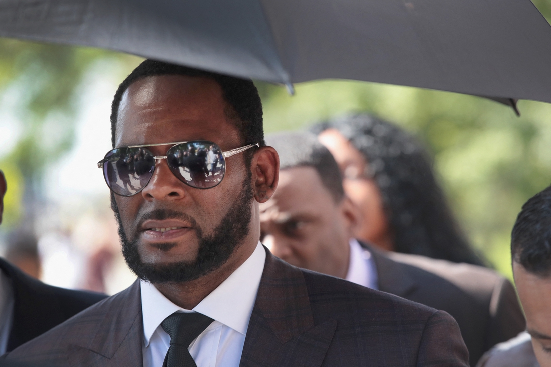 Lawyer for R. Kelly: “Those girls knew what to expect…