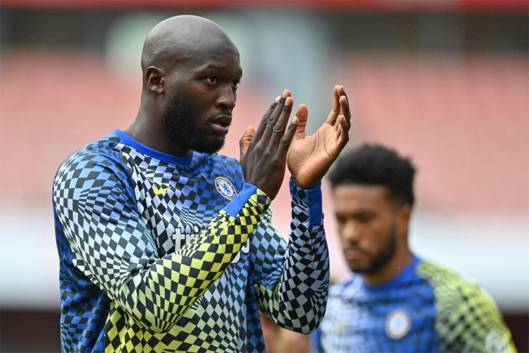 Romelu Lukaku loodst Chelsea naar derbyzege met allereerste goal voor de Blues