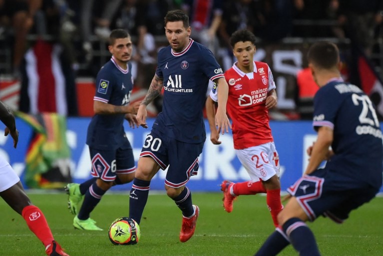 C'è un grande esordio: Lionel Messi ha completato i primi minuti con il Paris Saint-Germain a Reims, e Kylian Mbappé ha segnato due gol.