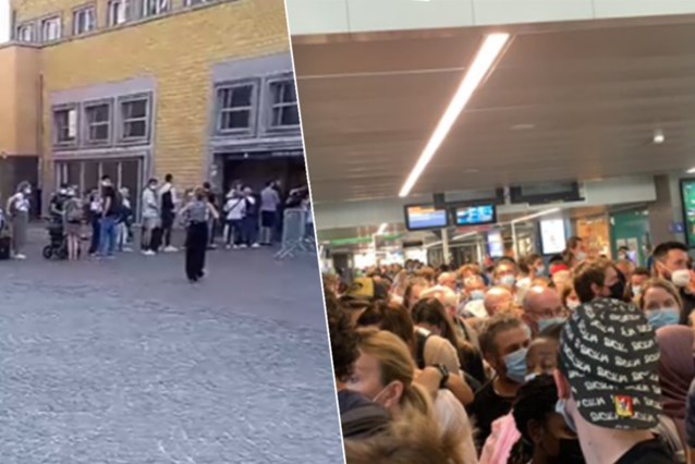 Code molto lunghe alla stazione di Bruges e i viaggiatori in coda fuori: 
