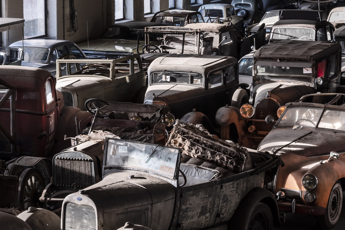 One of the world’s largest collections of vintage cars can be found in … (Ghent)