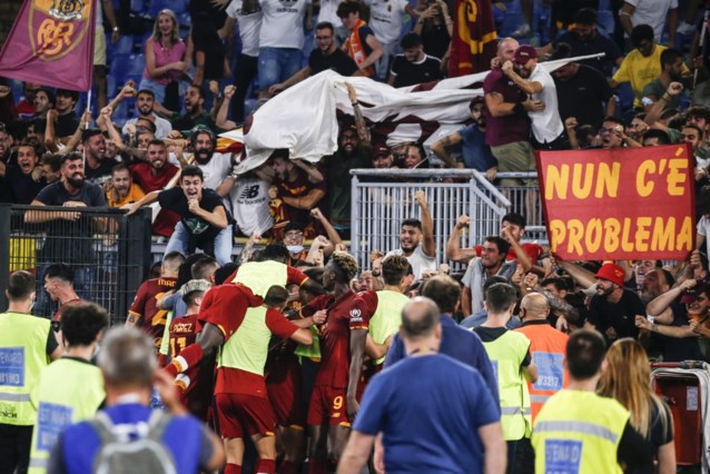 José Mourinho door het dolle heen bij AS Roma: zege in 1000ste wedstrijd als coach na winning goal in extra tijd