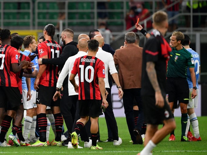 Ibrahimovic e Salemakers iniziano la rivolta in Italia dopo la vittoria dell'AB Milan, allenatore della Lazio con cartellino rosso
