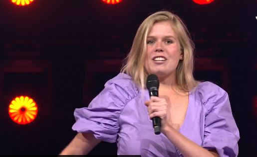 Emma weet iedereen te ontroeren met persoonlijk verhaal bij 'K2 zoekt K3'