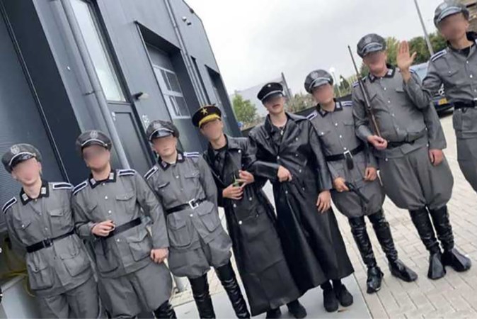 Nederlandse jongeren spelen nazi-liquidatie van Joodse gevangene na: “Stelletje idioten”