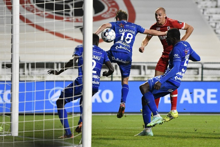 Antwerp can only set aside ten-headed AA Gent in the final phase and will only be in the lead for the time being
