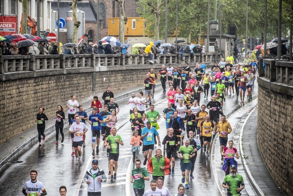 LIVE. Volg hier de AG Antwerp 10 Miles (Antwerpen) Het Nieuwsblad