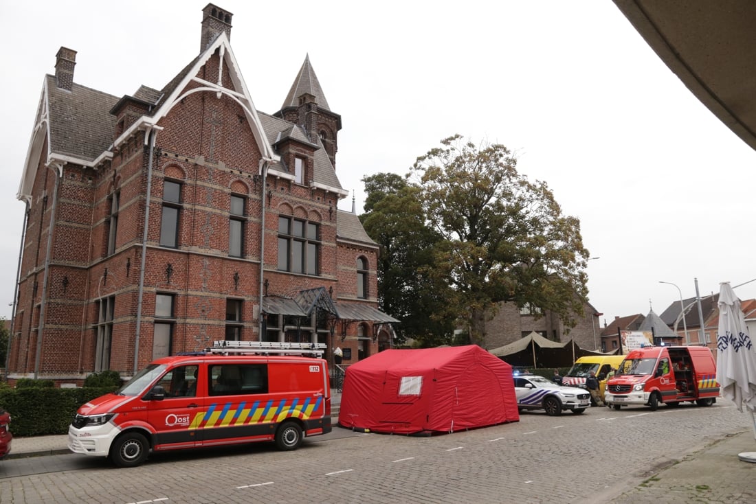 Man ligt dood in zijn auto voor vredegerecht: omstandigheden onduidelijk