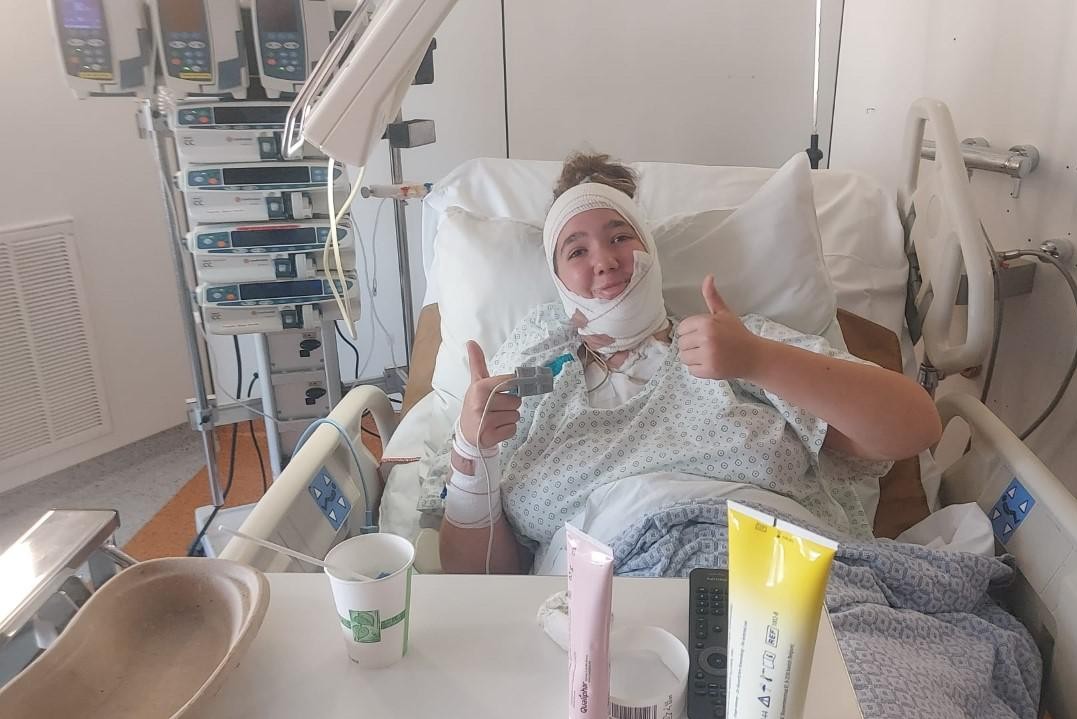 Elise (14) recovers in burns center UZ Gent after incident… (Diksmuide)