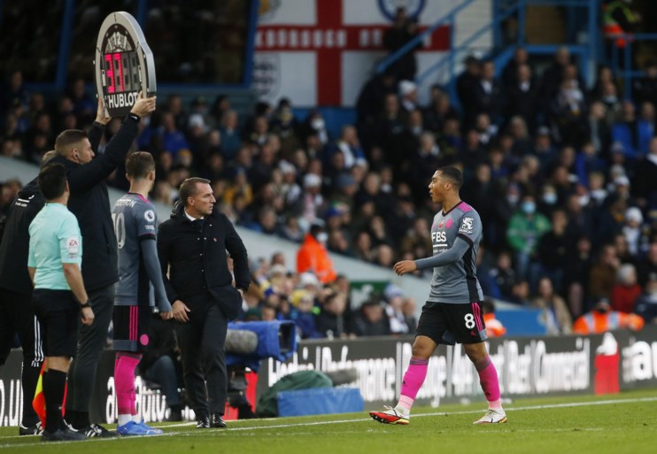 Youri Tielemans gewisseld na botsing met keeper: problemen voor Rode Duivels?